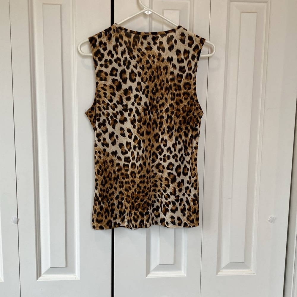 NWOT. Leopard print shell Size Medium - Picture 2 of 8